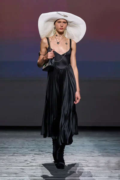 Look 73